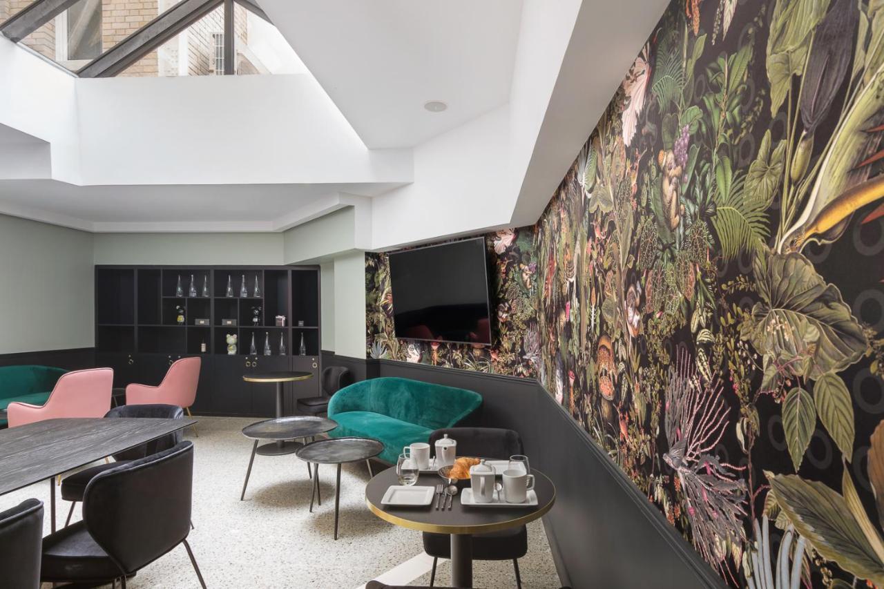 31 - Tour Eiffel Hotel