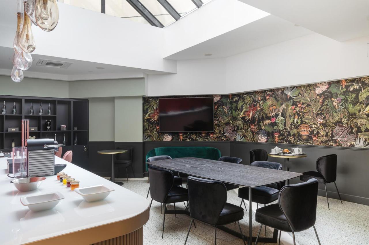 31 - Tour Eiffel 3* Parigi