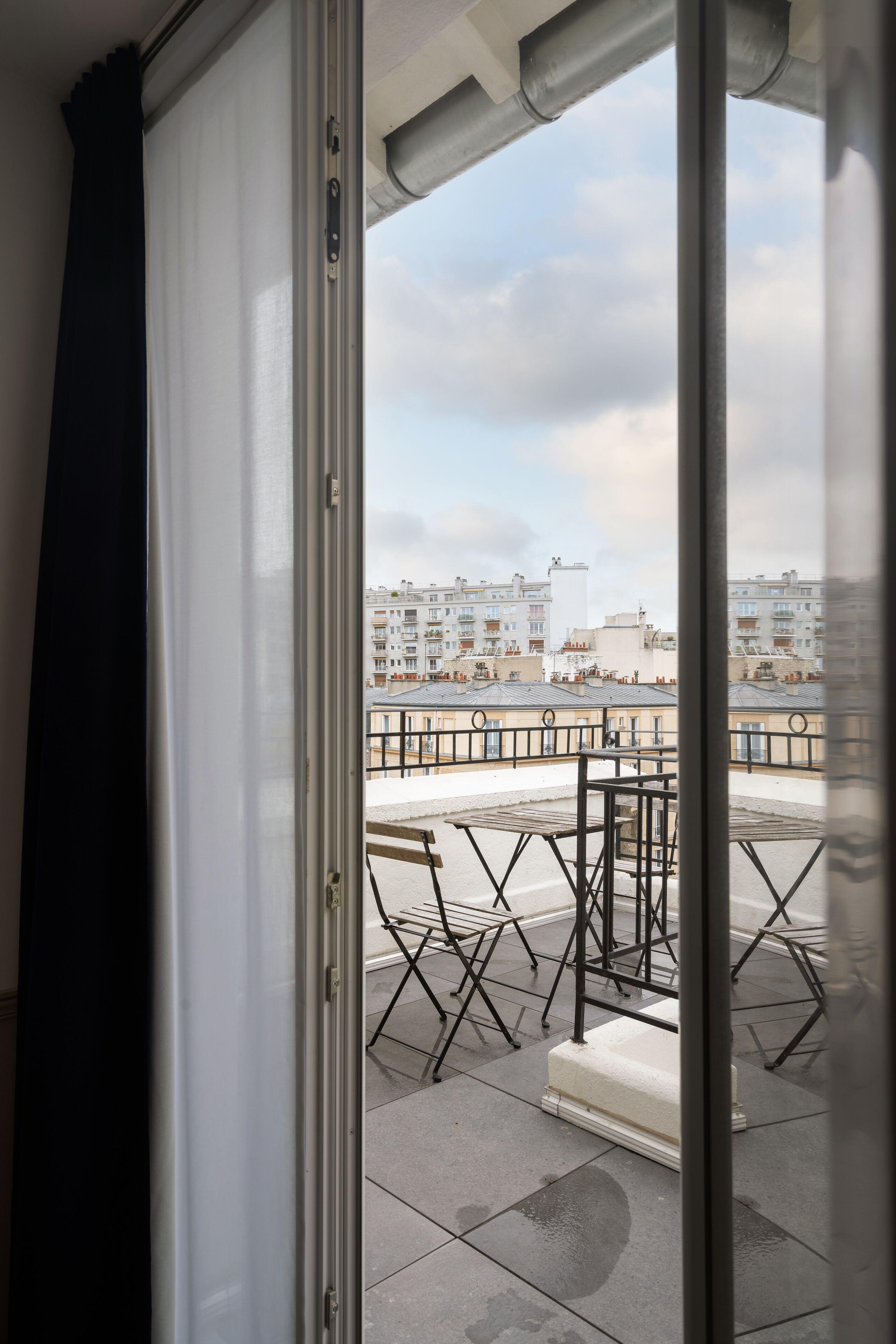 31 - Tour Eiffel 3* Paris